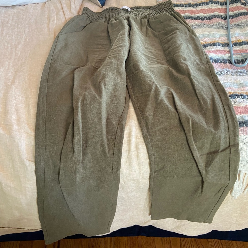 Maternity Linen Cropped Olive Green Pants